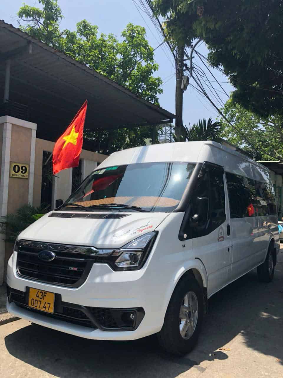 xe-dua-don-san-bay-da-nang-tu-trung-tam-thanh-pho