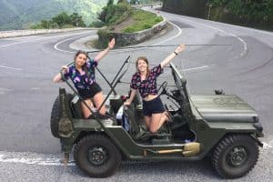 Khám Phá tour xe jeep Đèo Hải Vân